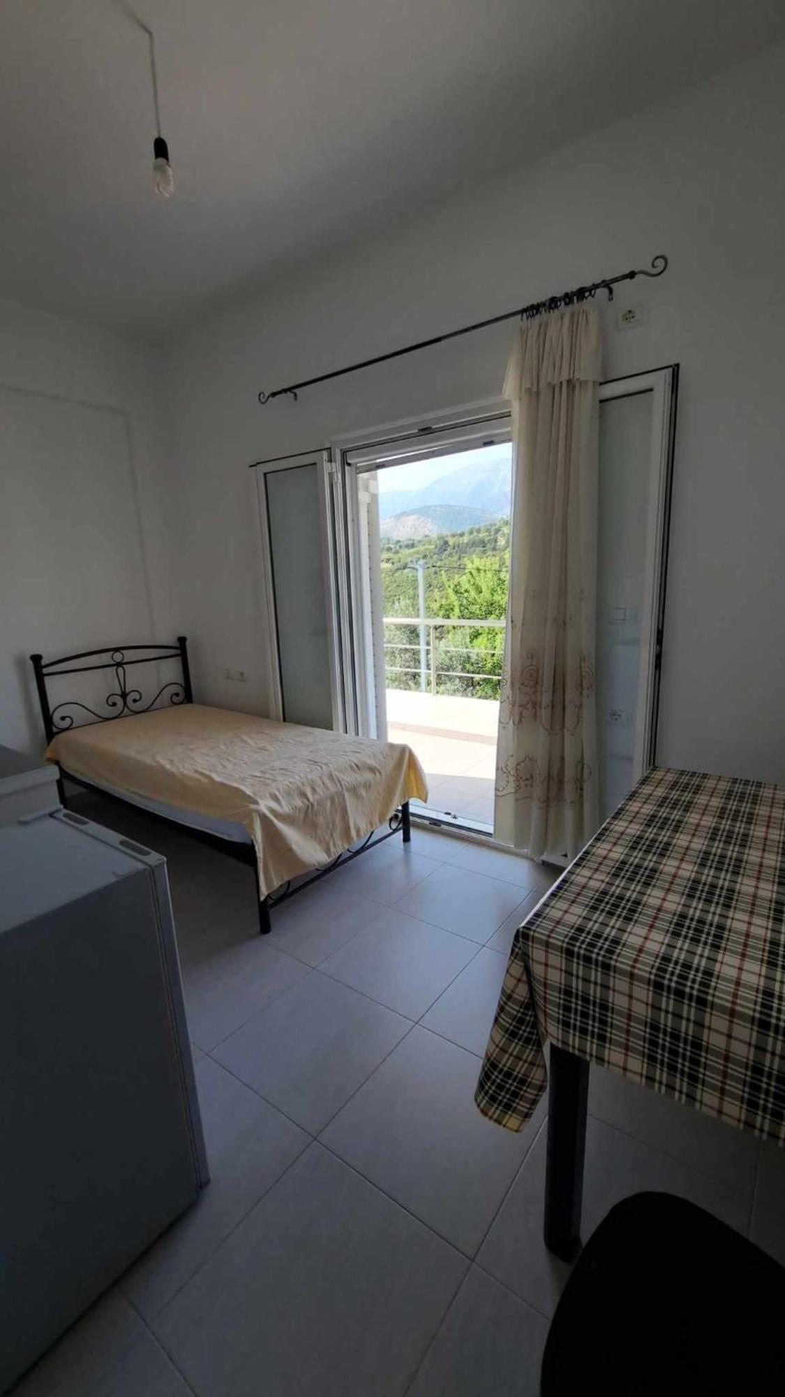 Paradise View Himare Rum bild