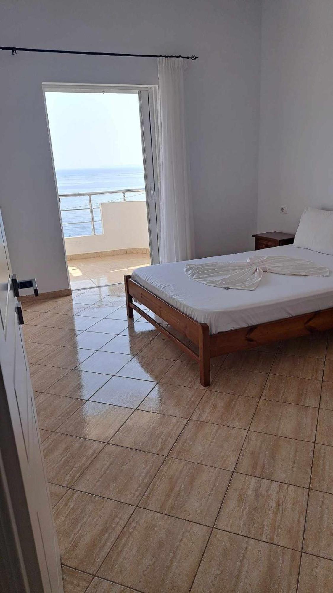 Paradise View Himare Rum bild